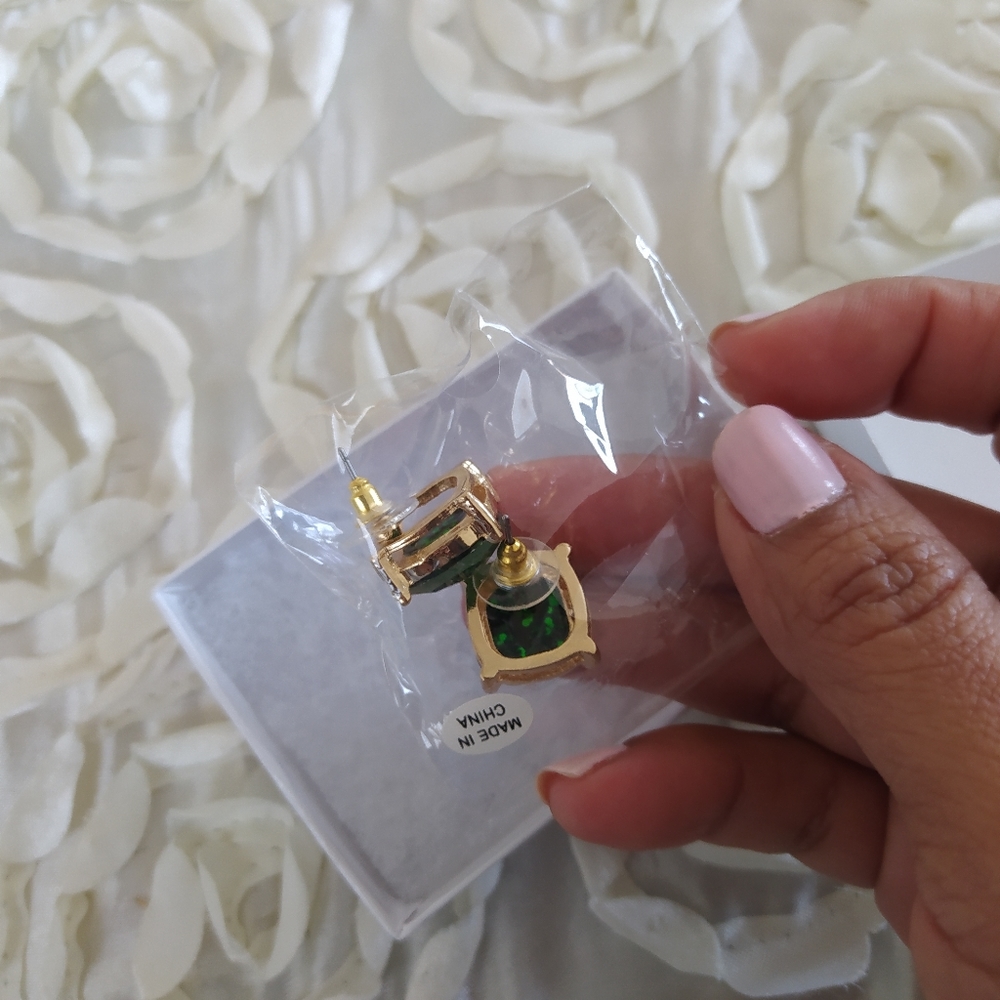 New square stud earrings - Picture 8 of 12